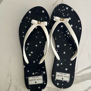Kate Spade New York White Shiny Rubber Night Sky Print Slippers